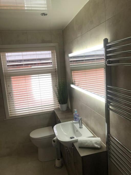 29 Comfort House 2 Bedroom Townhouse With Parking Σκάνθορπ Εξωτερικό φωτογραφία
