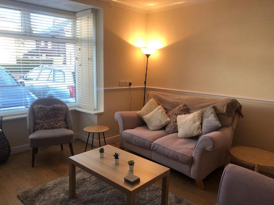 29 Comfort House 2 Bedroom Townhouse With Parking Σκάνθορπ Εξωτερικό φωτογραφία
