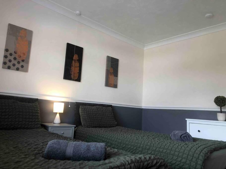 29 Comfort House 2 Bedroom Townhouse With Parking Σκάνθορπ Εξωτερικό φωτογραφία